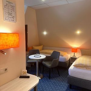 Comfort Zimmer mit Kingsize-Bett